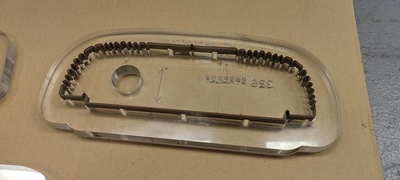 汽车内置扶手靠背刀模